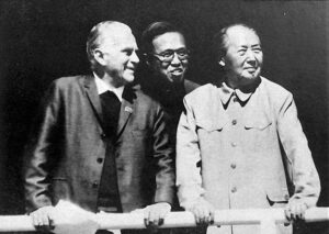 Эдгар Сноу, Мао Цзэдун и переводчик на октябрьском параде 1970 г.