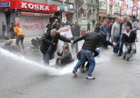 Нападение полиции на демонстрантов на пл. Таксим в Стамбуле (1 мая 2015 г.)